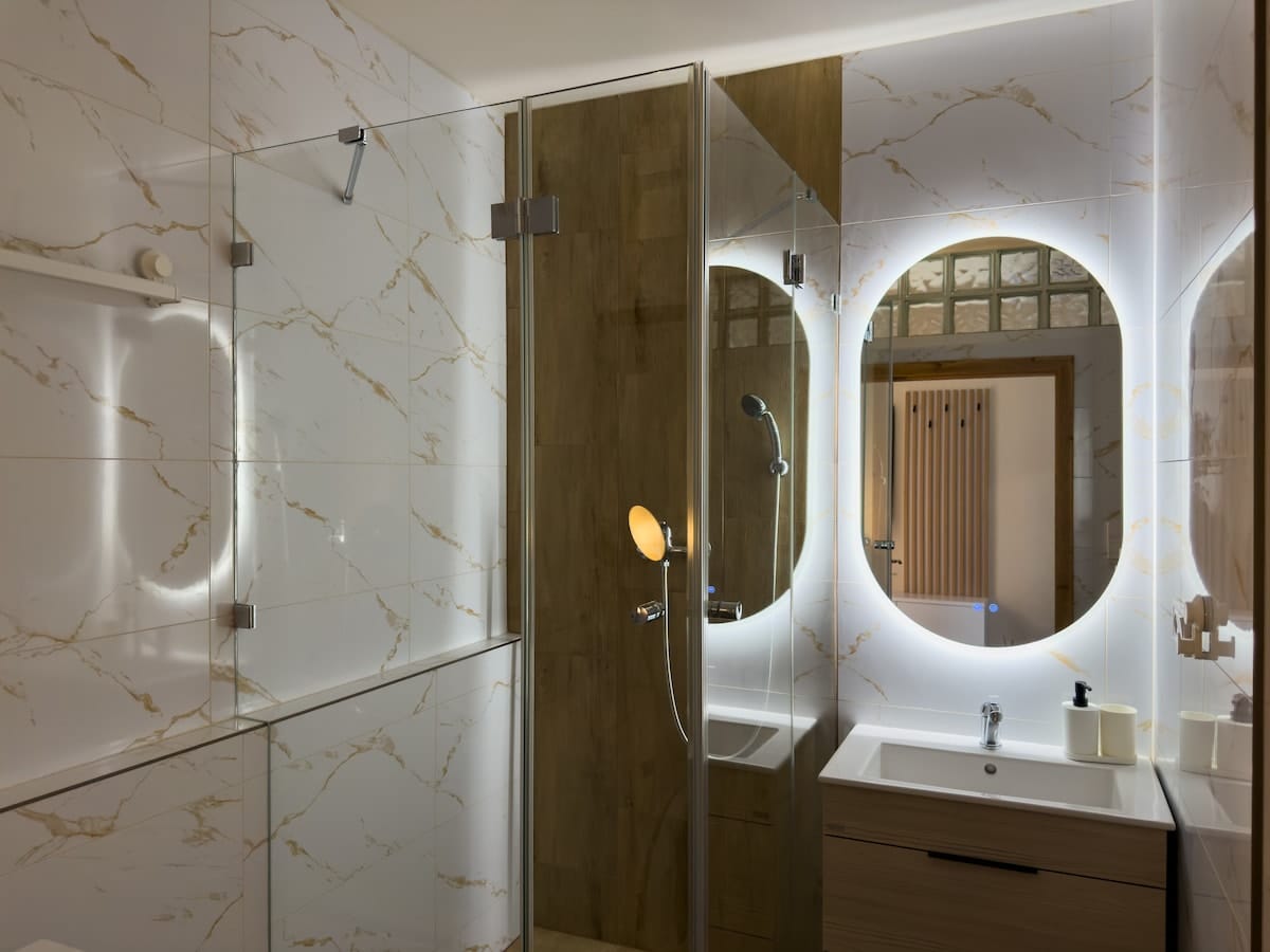 The Minimalist Suite